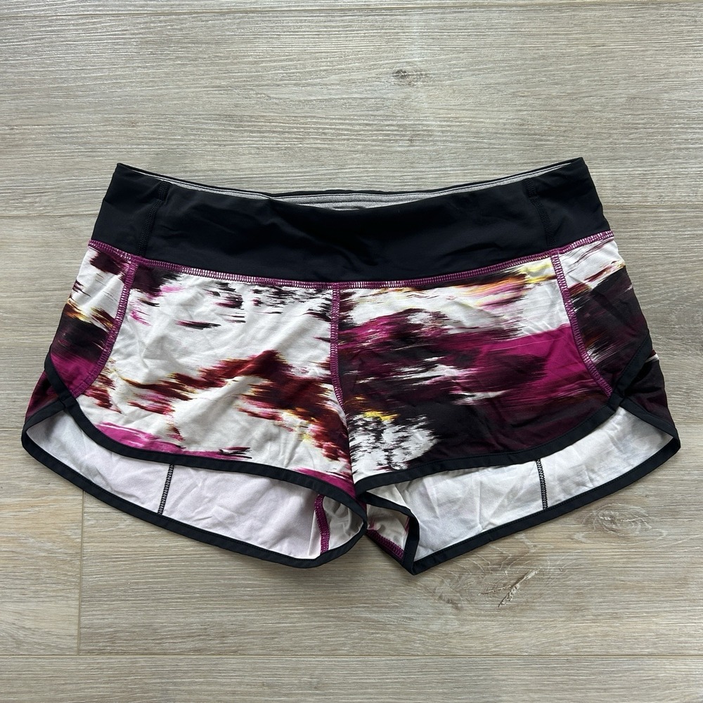 Lululemon Size 8 Low Rise Run‎ Speed 2.5"  Shorts Pigment Wind Berry Rumble